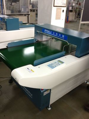 Διπλός επικεφαλής ανιχνευτής μετάλλων βελόνων για τα ενδύματα, μηχανή ελέγχου βελόνων